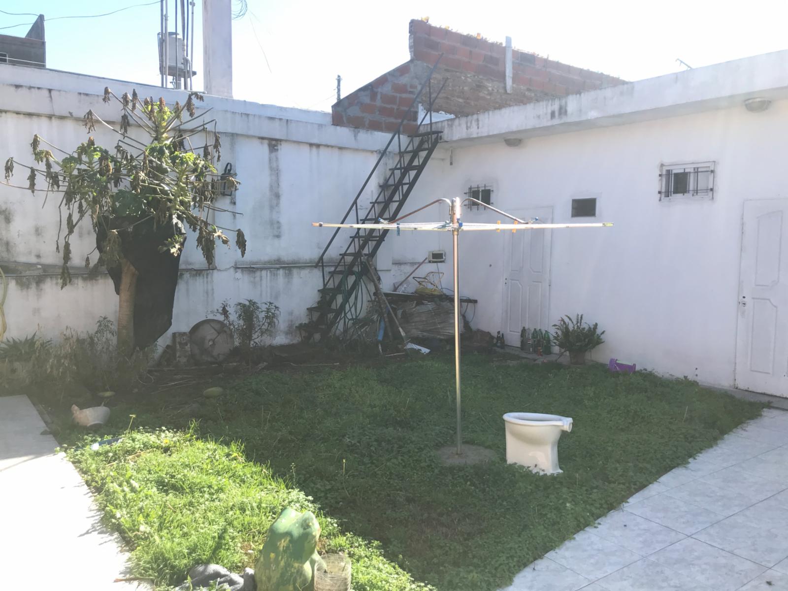 Casa 4 Amb. En Venta y 2 Departamentos a Estrenar - Rafael Castillo — foto 12
