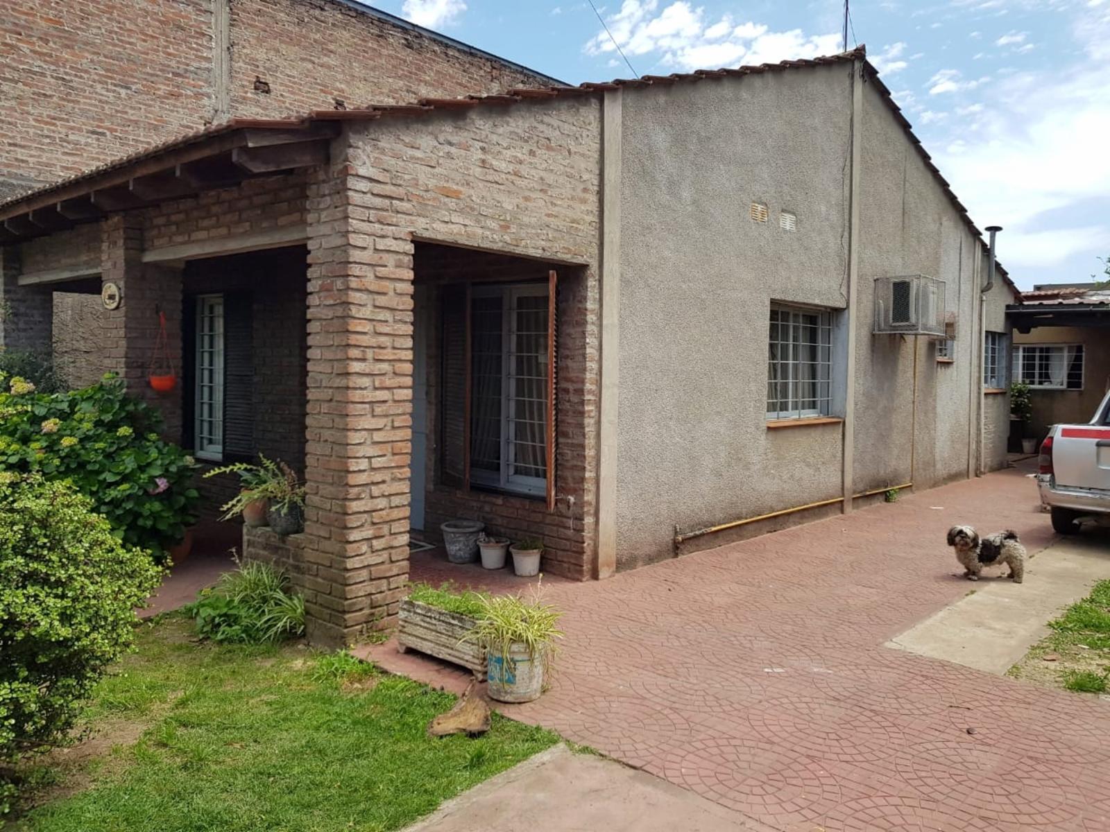 3 Casas De 3 Ambientes Cada Uno En Venta - Francisco Alvarez — foto 3