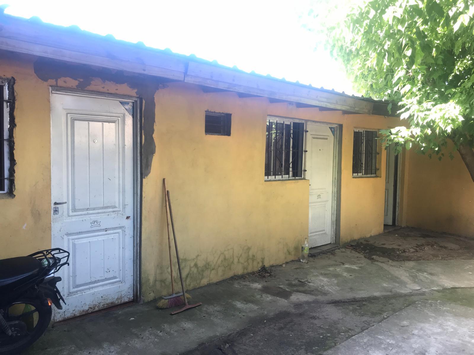 Casa 3 Amb. con 3 departamentos En Venta - Moreno — foto 8
