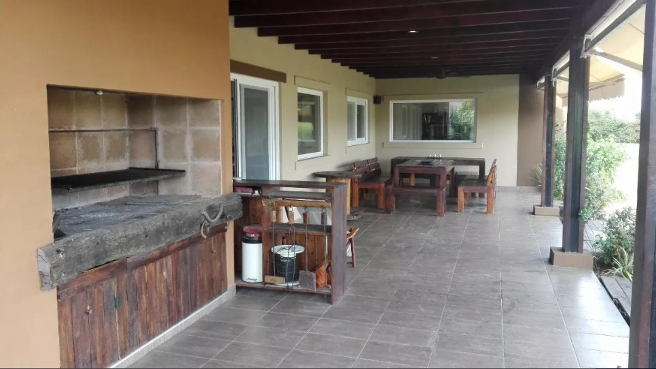 Casa 5 Amb. En Venta Sobre Una Hectárea, Club de Campo La Ranita - Lujan — foto 6
