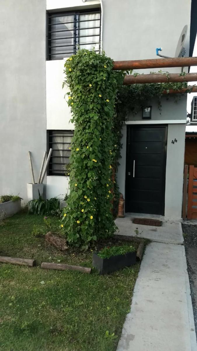 Duplex 3 Ambientes En Venta, Patio y Cochera - Umbrales de La Merced, Moreno