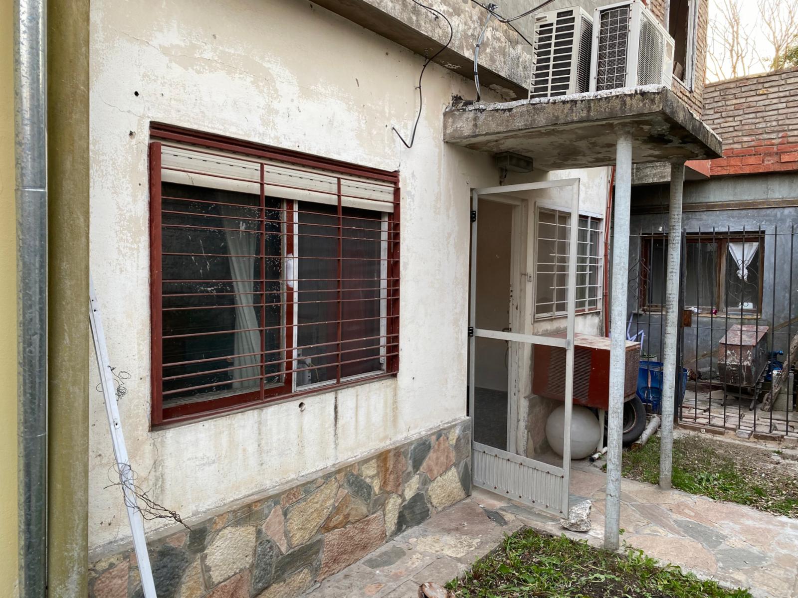 Departamento PH En Venta con Patio a 10 cuadras de la Estación- Ituzaingó