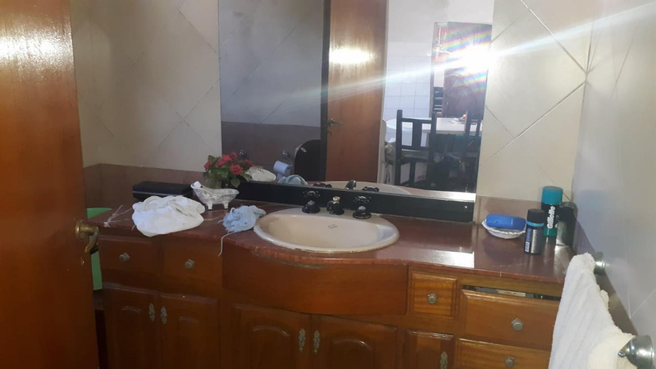 Casa 3 Amb. y Departamento En Venta a 200 mts. Acceso Oeste - Ituzaingo — foto 7