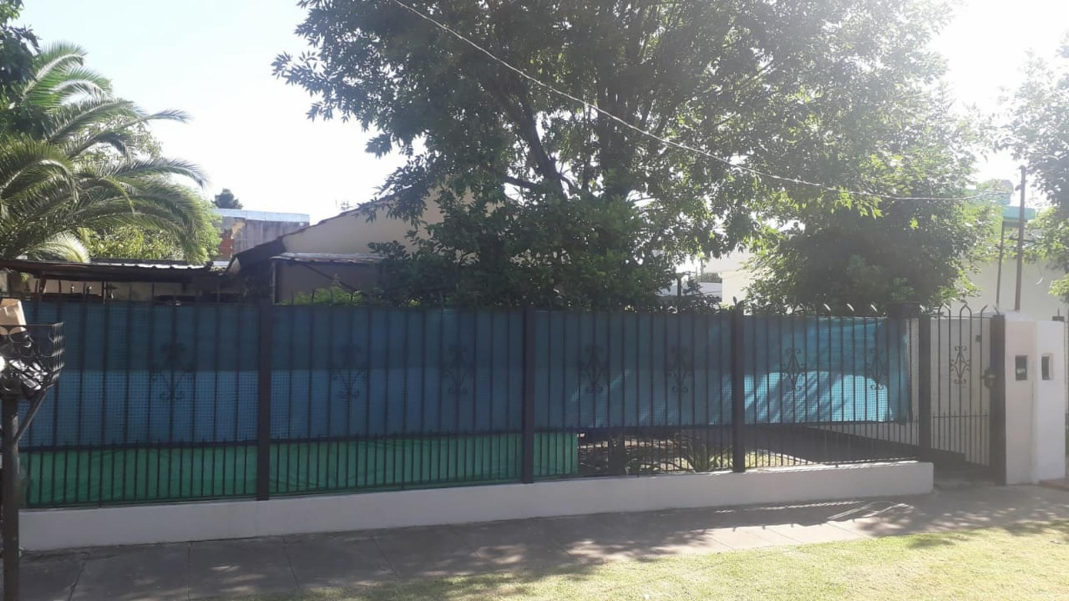 Casa 3 Amb. y Departamento En Venta a 200 mts. Acceso Oeste - Ituzaingo — foto 8