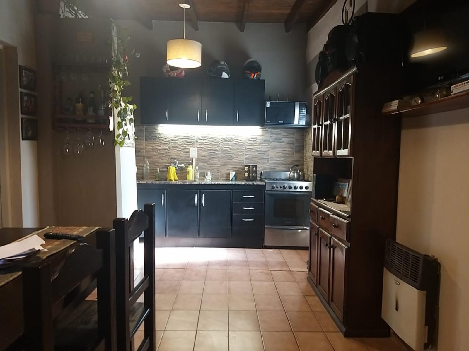 Casa 3 Amb. y Departamento En Venta a 200 mts. Acceso Oeste - Ituzaingo — foto 13
