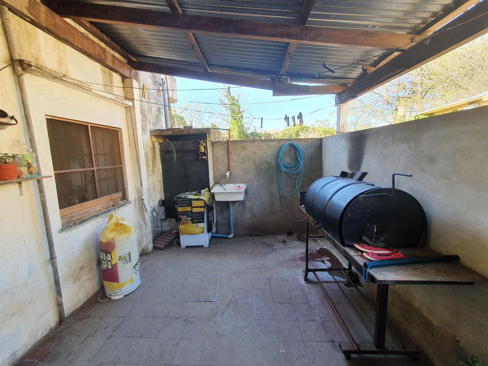 Casa 4 amb. y depto en venta - Moreno — foto 3
