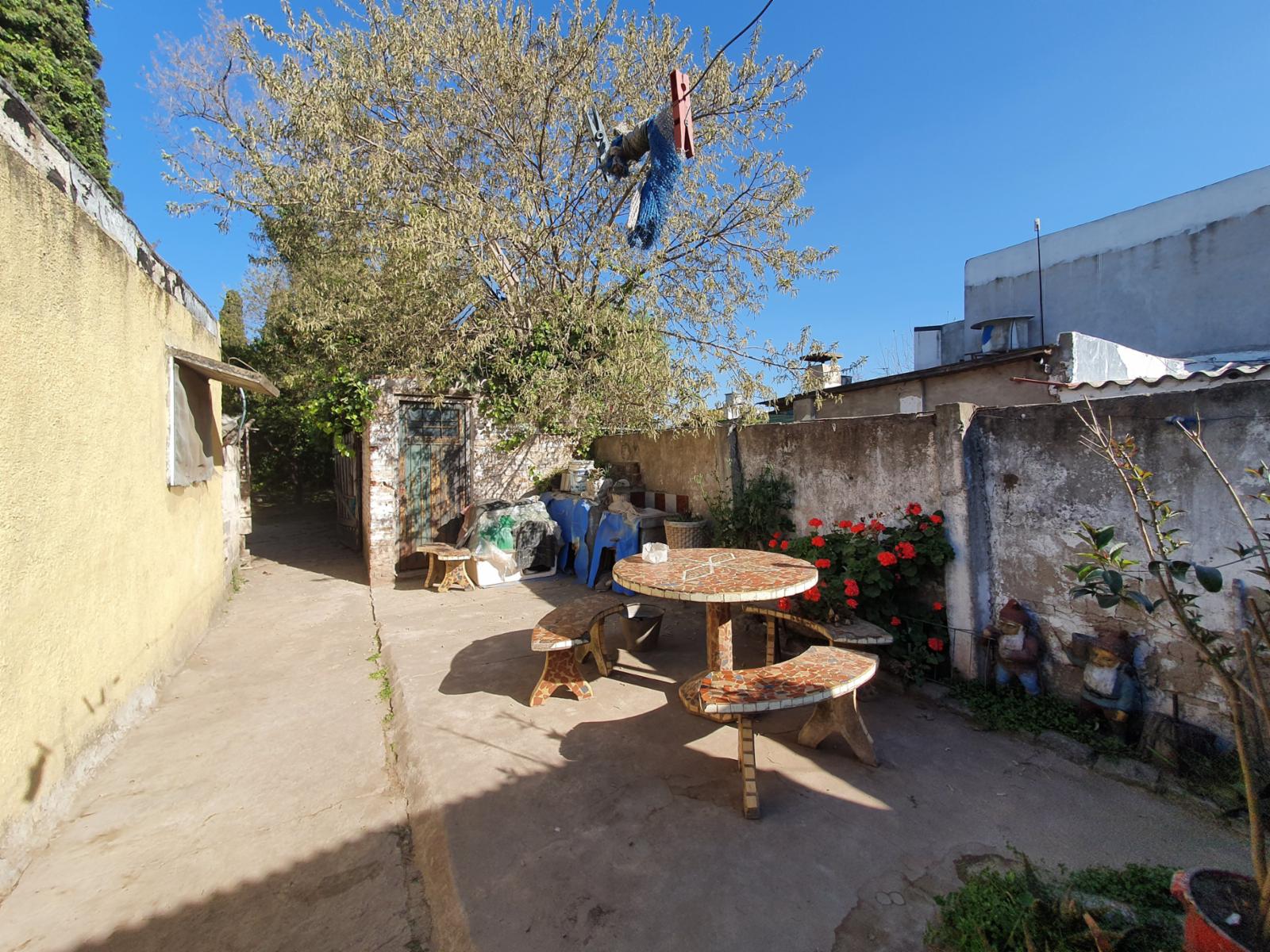 Casa 4 amb. y depto en venta - Moreno — foto 4