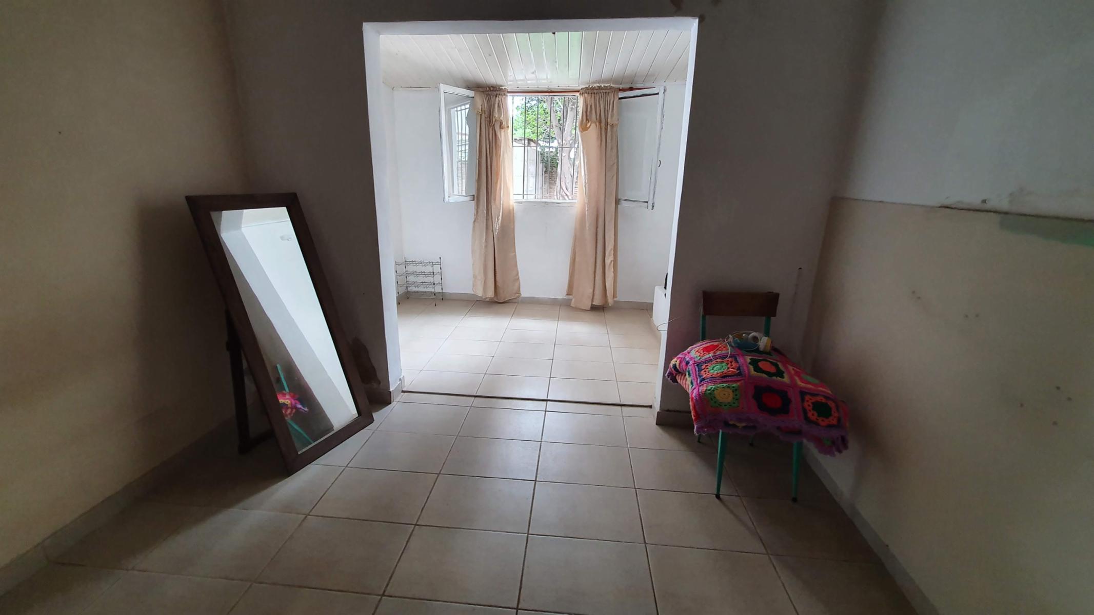 Casa 4 amb y Depto 2 amb. En Venta- Moreno — foto 4