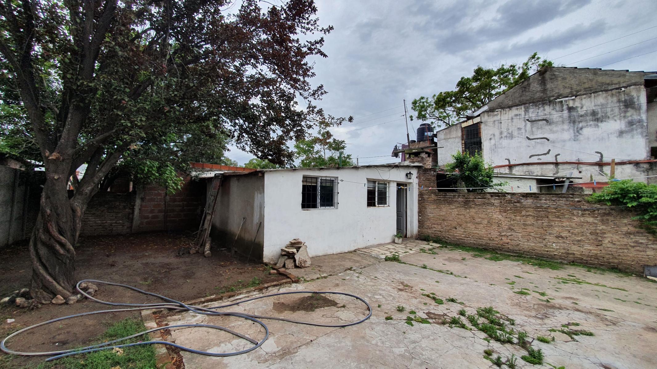 Casa 4 amb y Depto 2 amb. En Venta- Moreno — foto 12