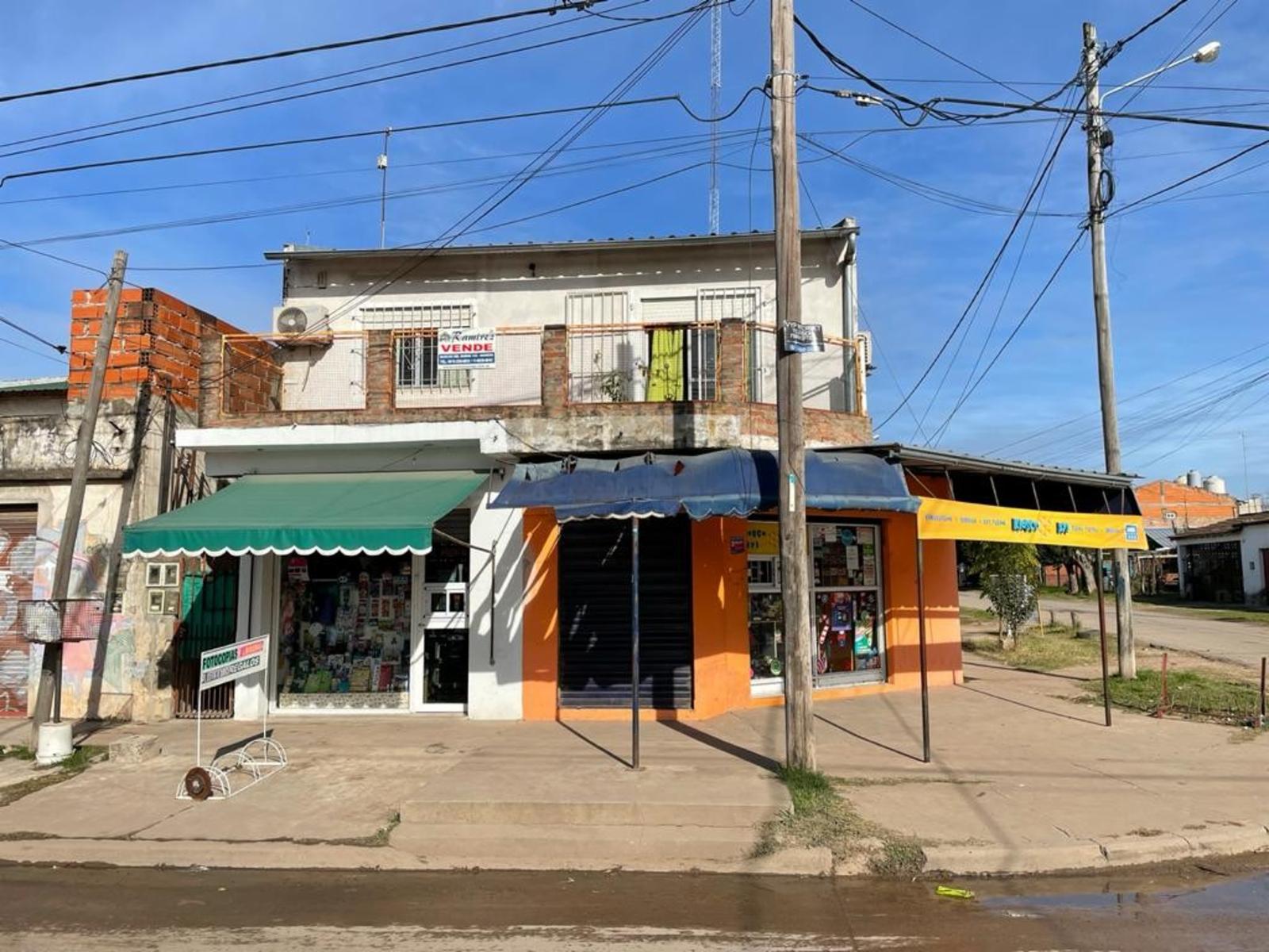 Casas y Locales En Venta a 200 mts. de Ruta 23 - Trujui, Moreno — foto 2