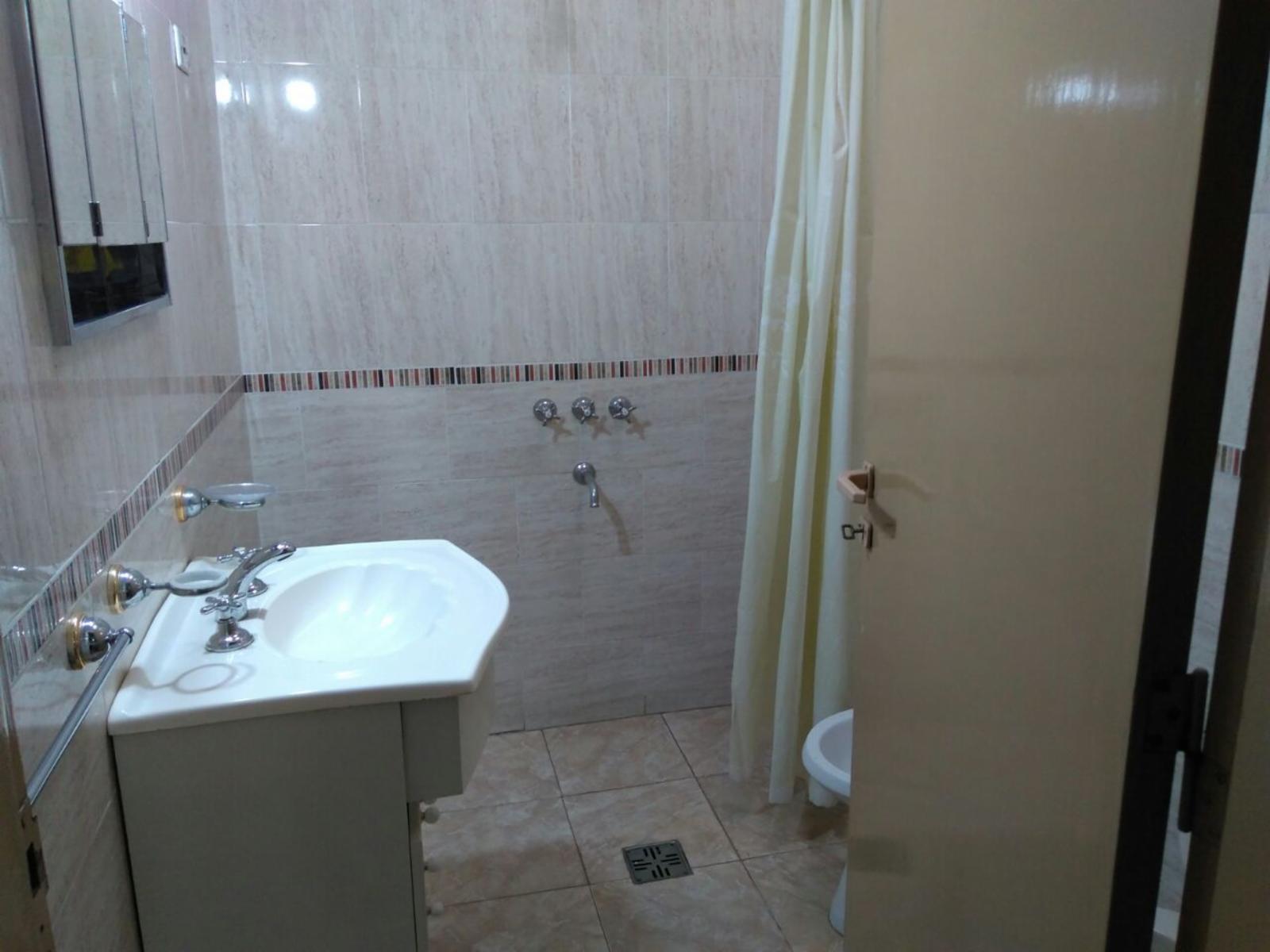 CASA TRES DORMITORIOS CON GARAGE EN ZONA SUR — foto 11