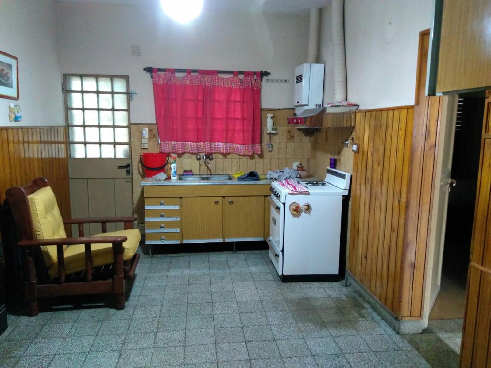 CASA TRES DORMITORIOS CON GARAGE EN ZONA SUR — foto 12