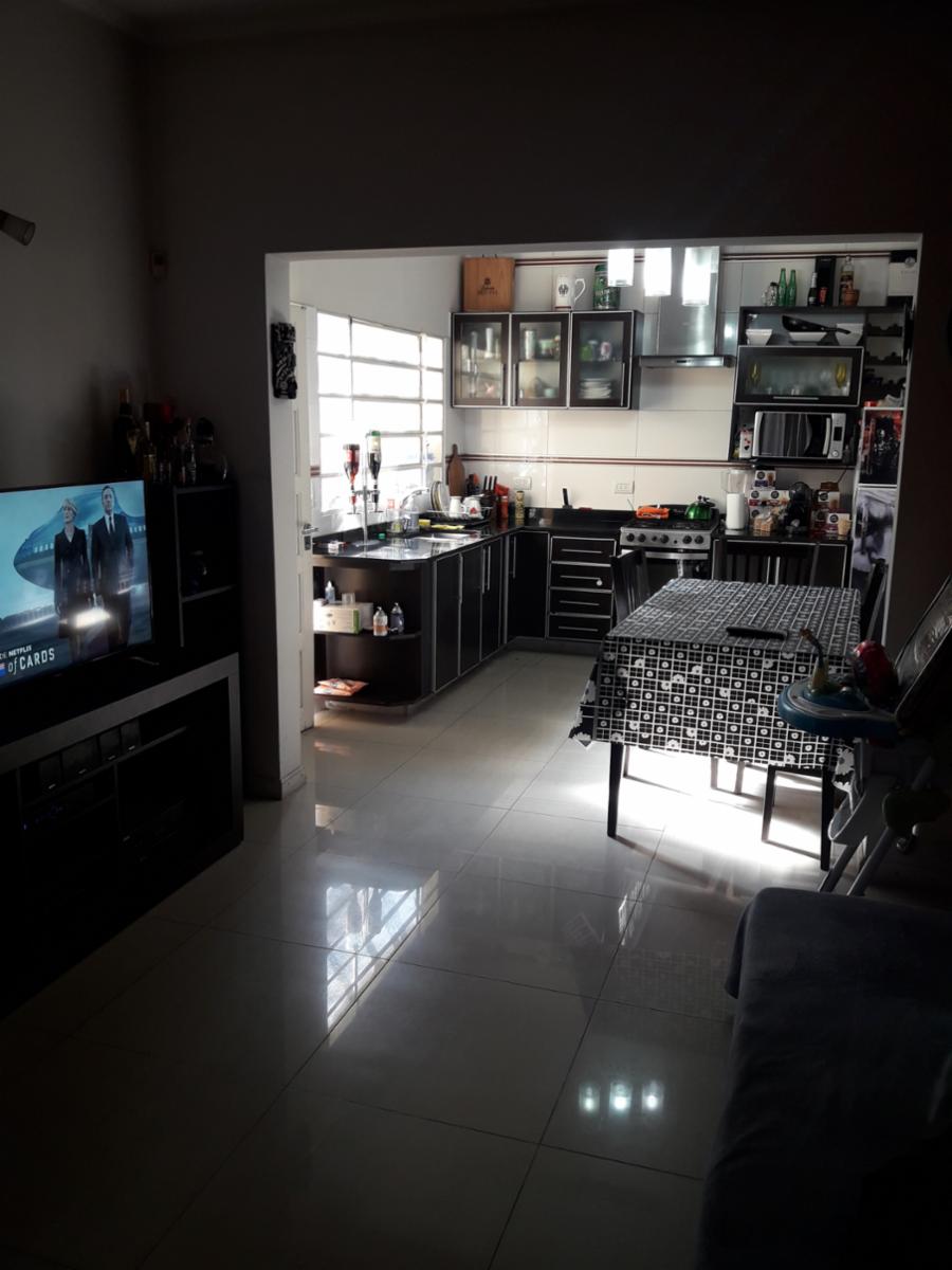 CASA DOS DORMITORIOS CON GARAGE Y QUINCHO — foto 4