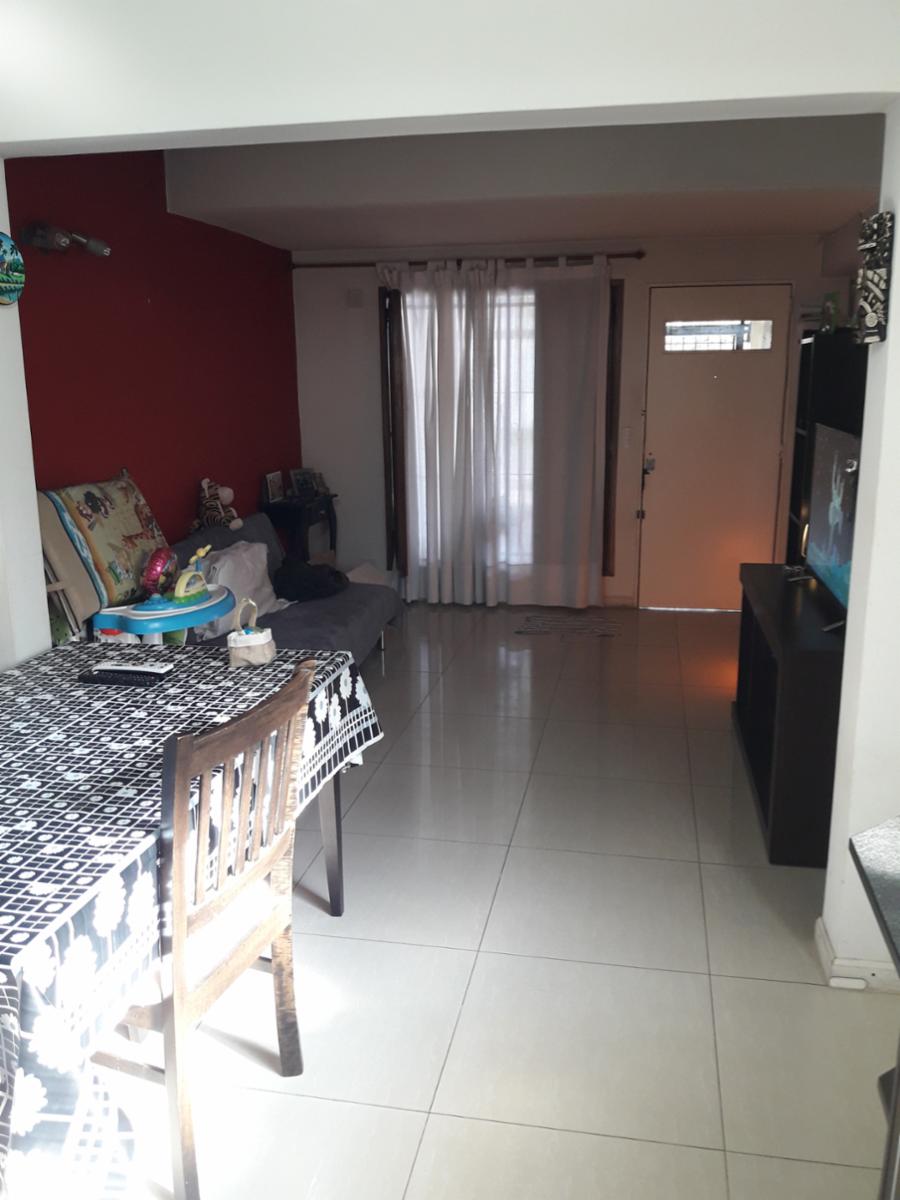 CASA DOS DORMITORIOS CON GARAGE Y QUINCHO — foto 5