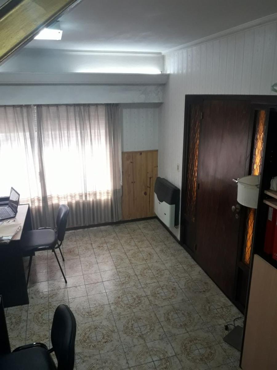 CASA EN ECHESORTU DE 3 (TRES) DORMITORIOS - DOS PLANTAS - GARAGE - QUINCHO — foto 6
