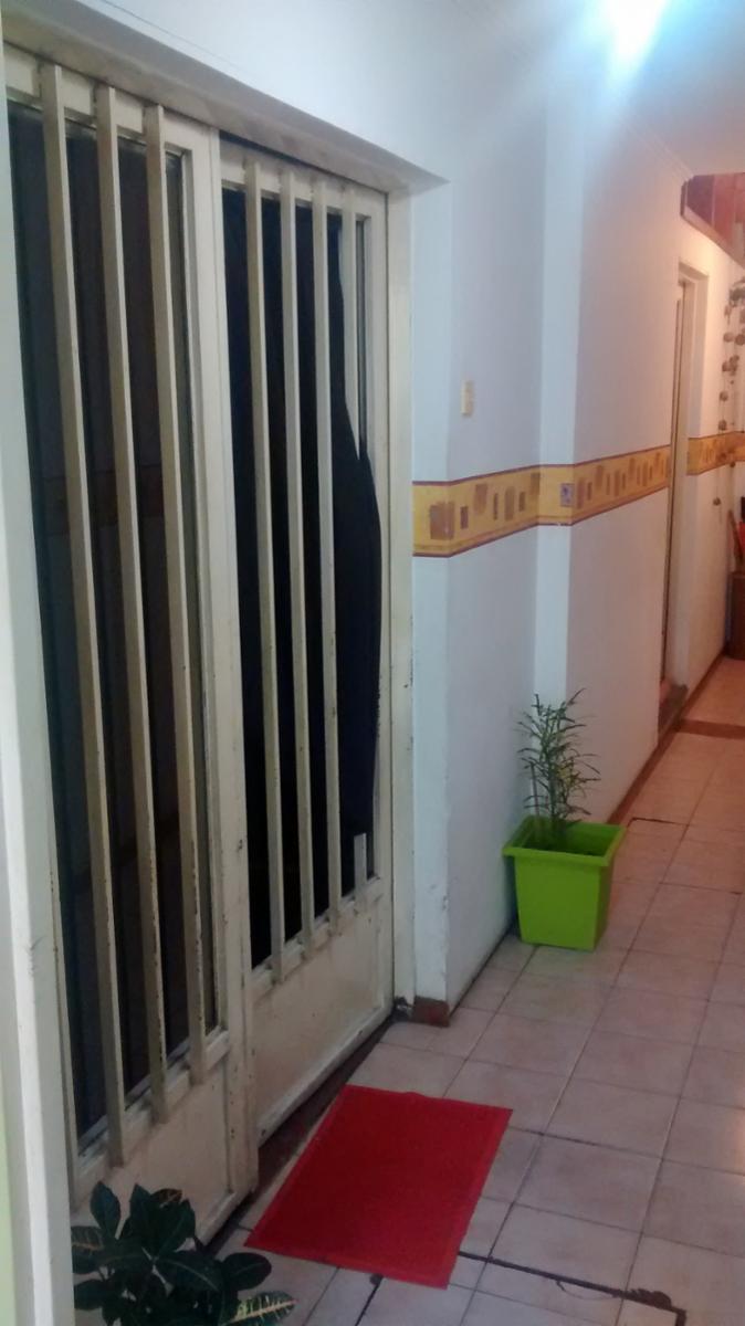 CASA DE PASILLO BARIO ECHESORTU 2 DORMITORIOS — foto 3