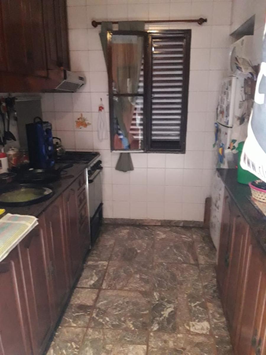 CASA TRES DORMITORIOS CON GARAGE Y JARDIN — foto 6