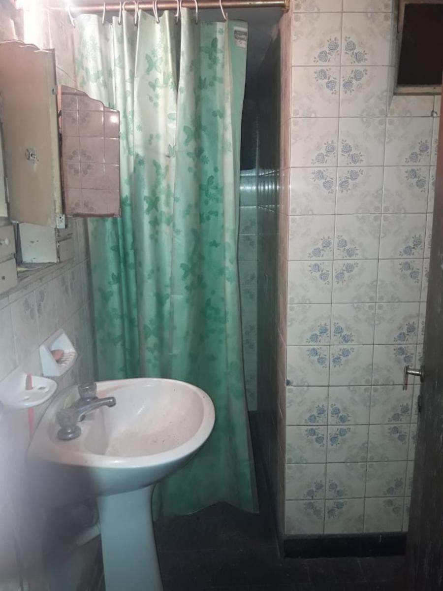 CASA DOS DORMITORIOS, SALON Y COCHERA ZONA SUR — foto 3