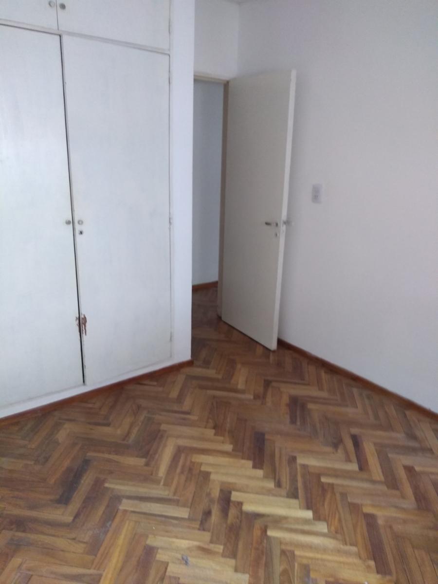 VENTA DEPARTAMENTO DOS DORMITORIOS MAS COCHERA EXCELENTE UBICACIÓN — foto 2