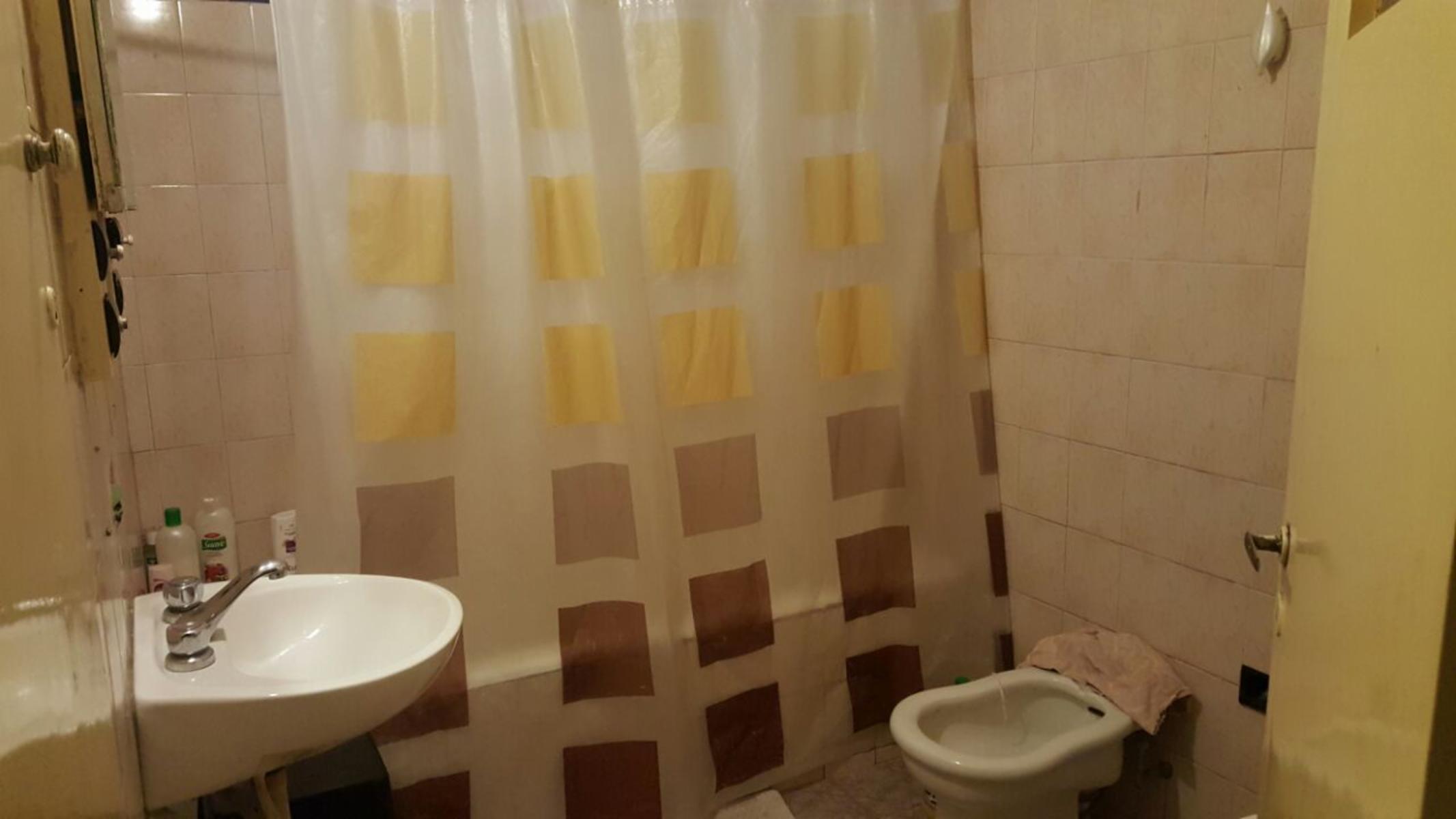 Casa de 2 Dormitorios en Venta – B° Villa Cabrera