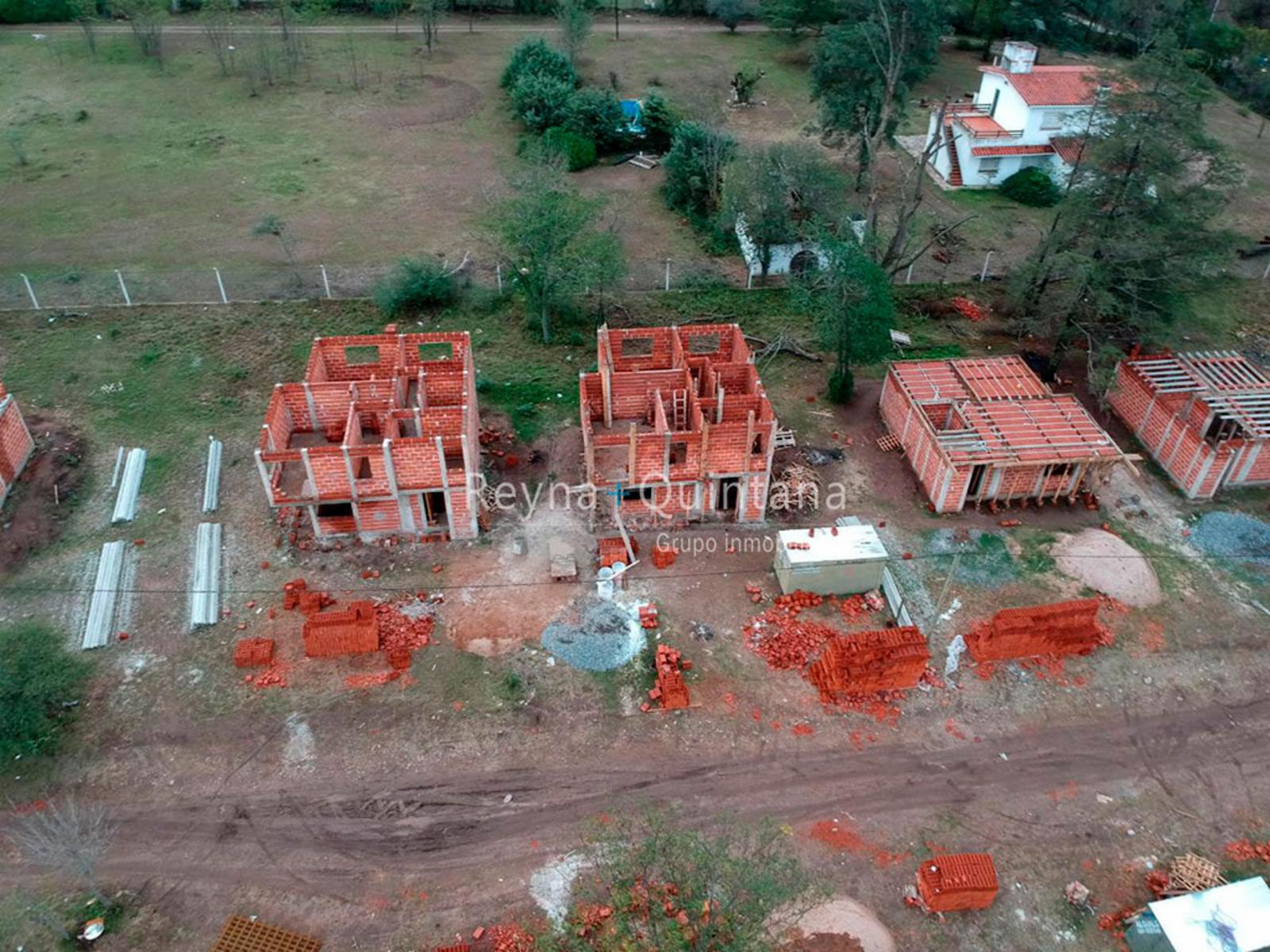 Dúplex de 3 dormitorios en Housing – La Reserva Villa Warcalde — foto 2