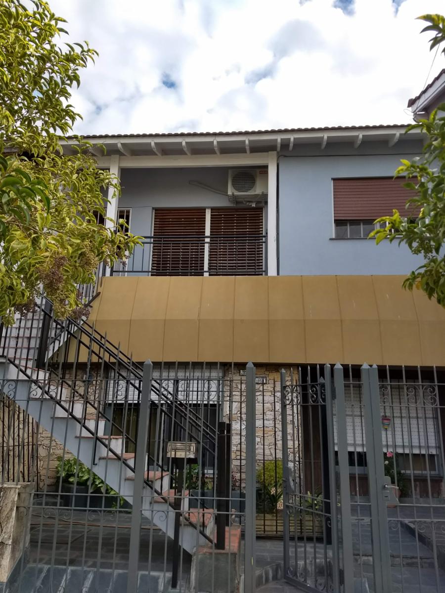 CASA EN PLANTA ALTA EN EXCELENTE ESTADO 3 AMB.