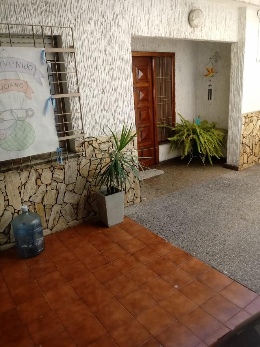 2 LOCALES S/AVENIDA CON 2 CASAS. IDEAL INVERSION Y 2 FAMILIAS — foto 3