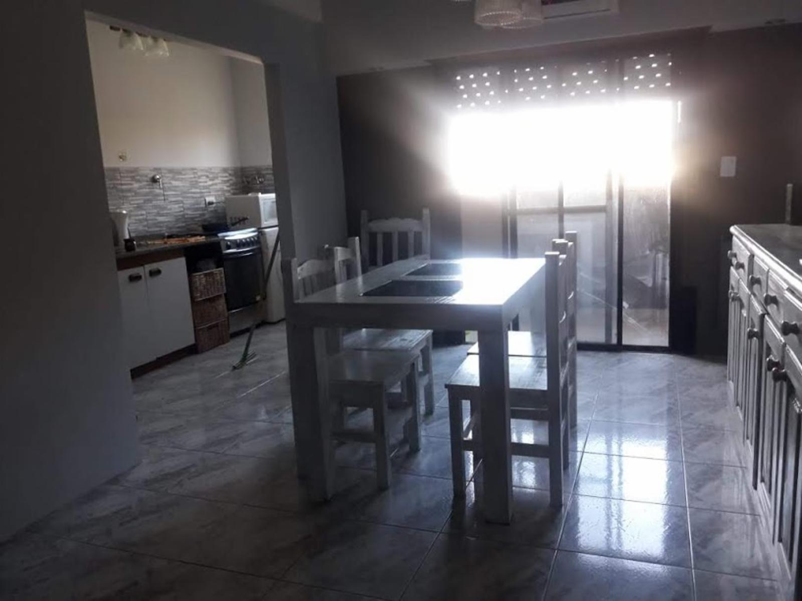 HERMOSO DEPTO DE 2 AMB AMPLIOS Y LUMINOSOS EXCELENTE UBICACION. — foto 7