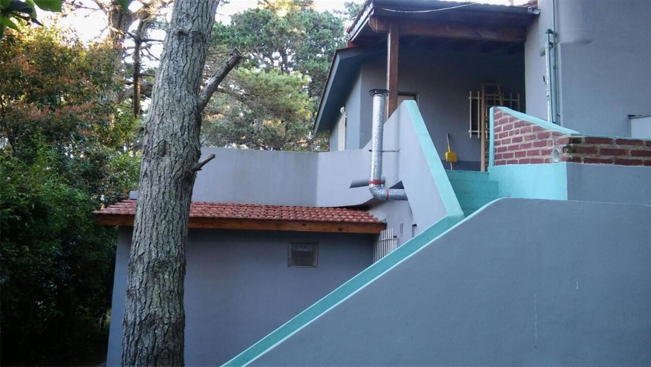 HERMOSO CHALET EN DOS PLANTAS EN COSTA DEL ESTE EXCELENTE UBICACION. — foto 4
