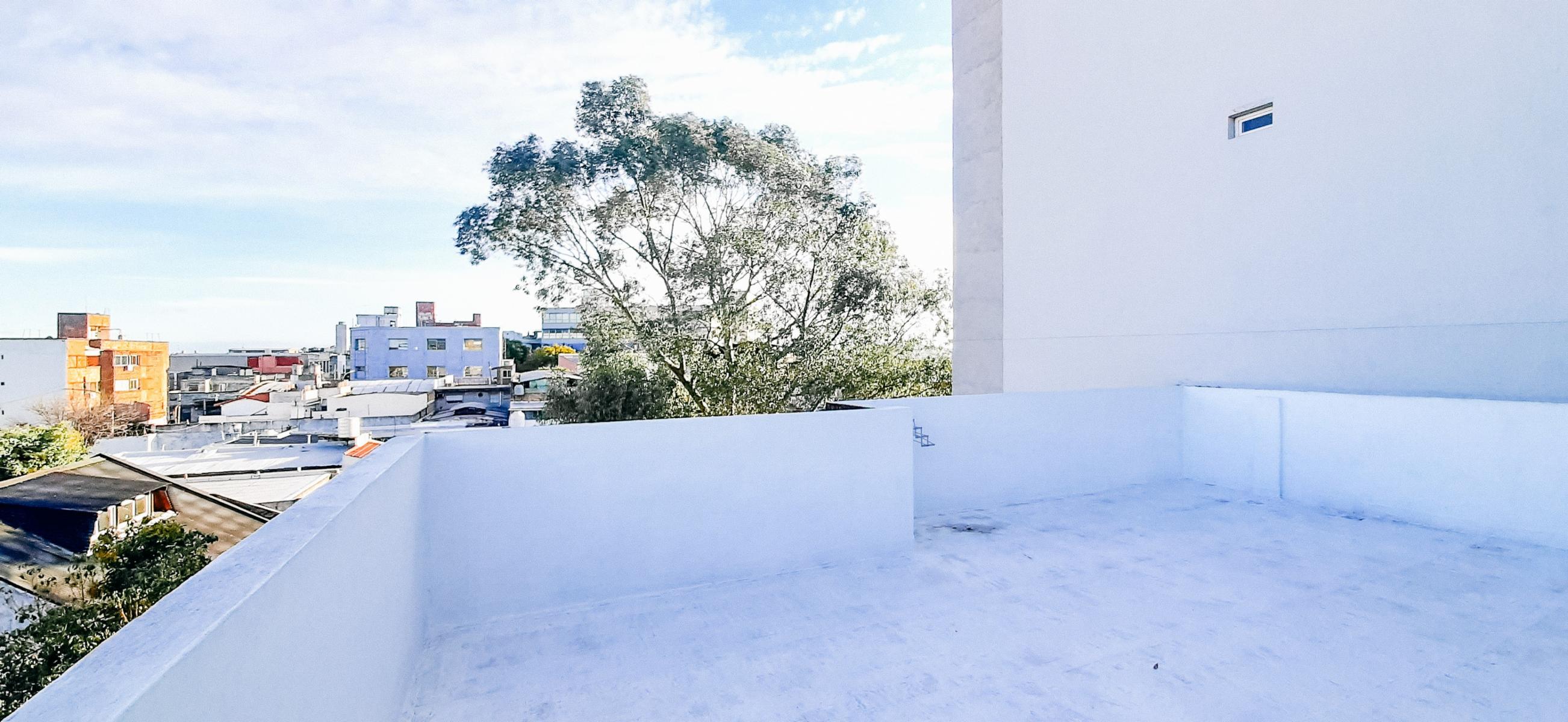 HERMOSO DEPTO DE 3 AMB CON AMPLIA TERRAZA Y BALCON AL FRENTE CORRIDO EN VALENTIN ALSINA — foto 13