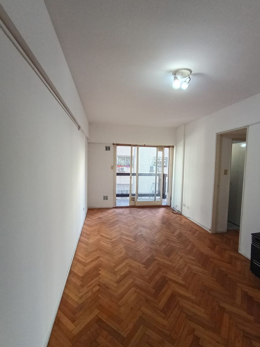 Excelente departamento de 2 ambientes en Caballito - 1