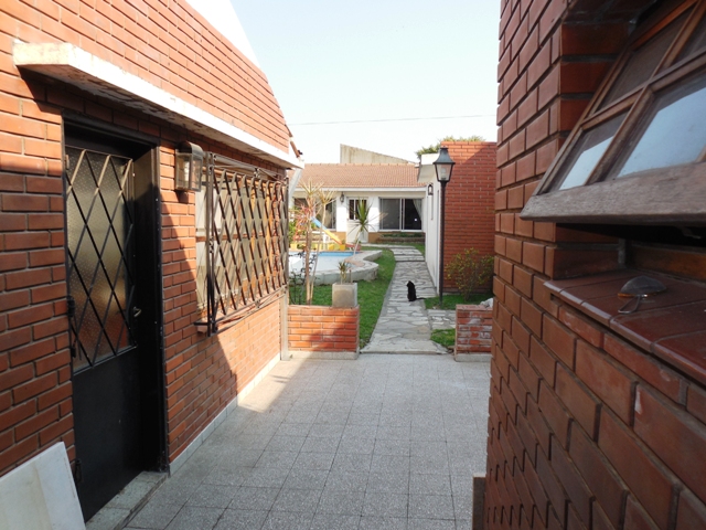 MUY BUEN CHALET PORTELA 1370 SOBRE LOTE DE 8,66 X 43 — foto 8