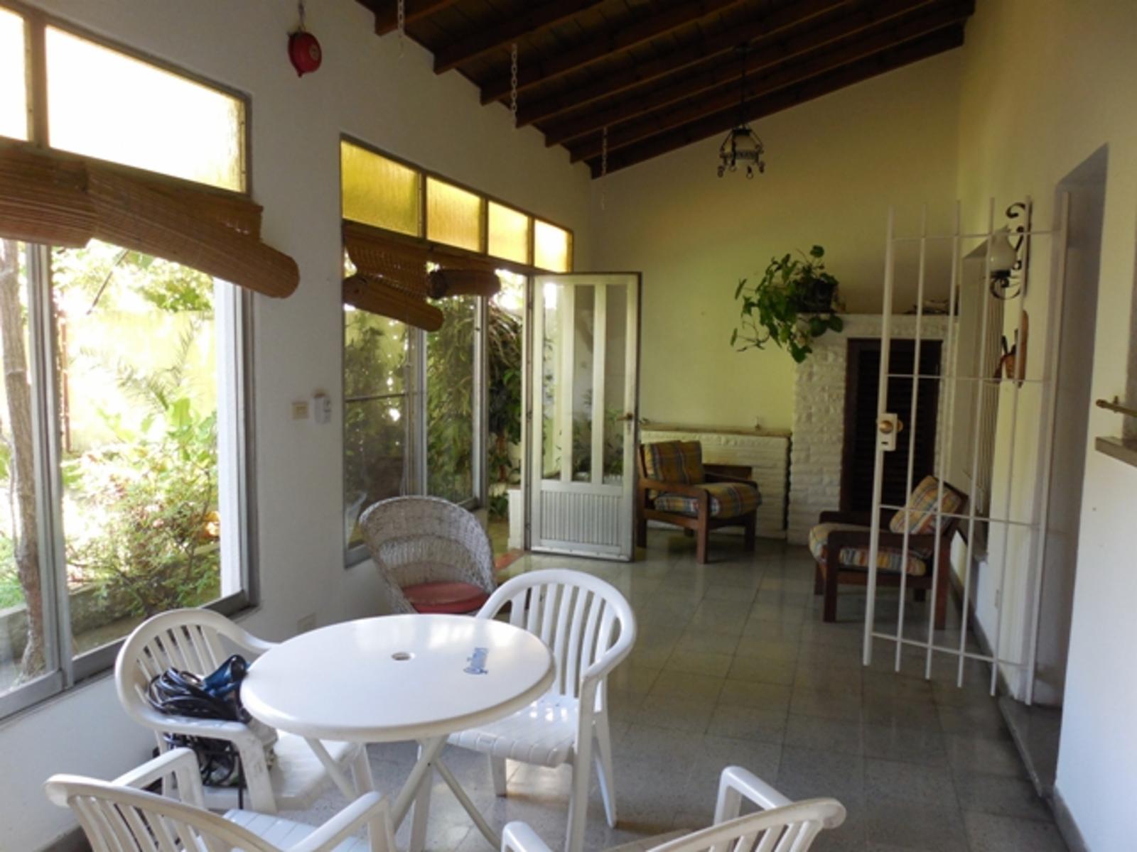 PORTELA 1350 EXCELENTE CASA DE 4 DORMITORIOS LOTE 8,66 X 78 — foto 9