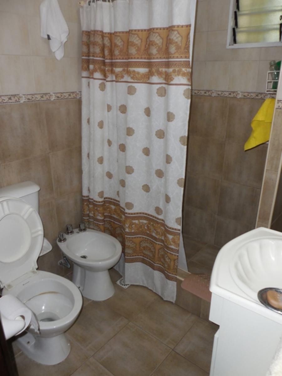 FONROUGE 1872 CASA DESARROLLADA SOBRE LOTE DE 12 X 18, Banfield — foto 6