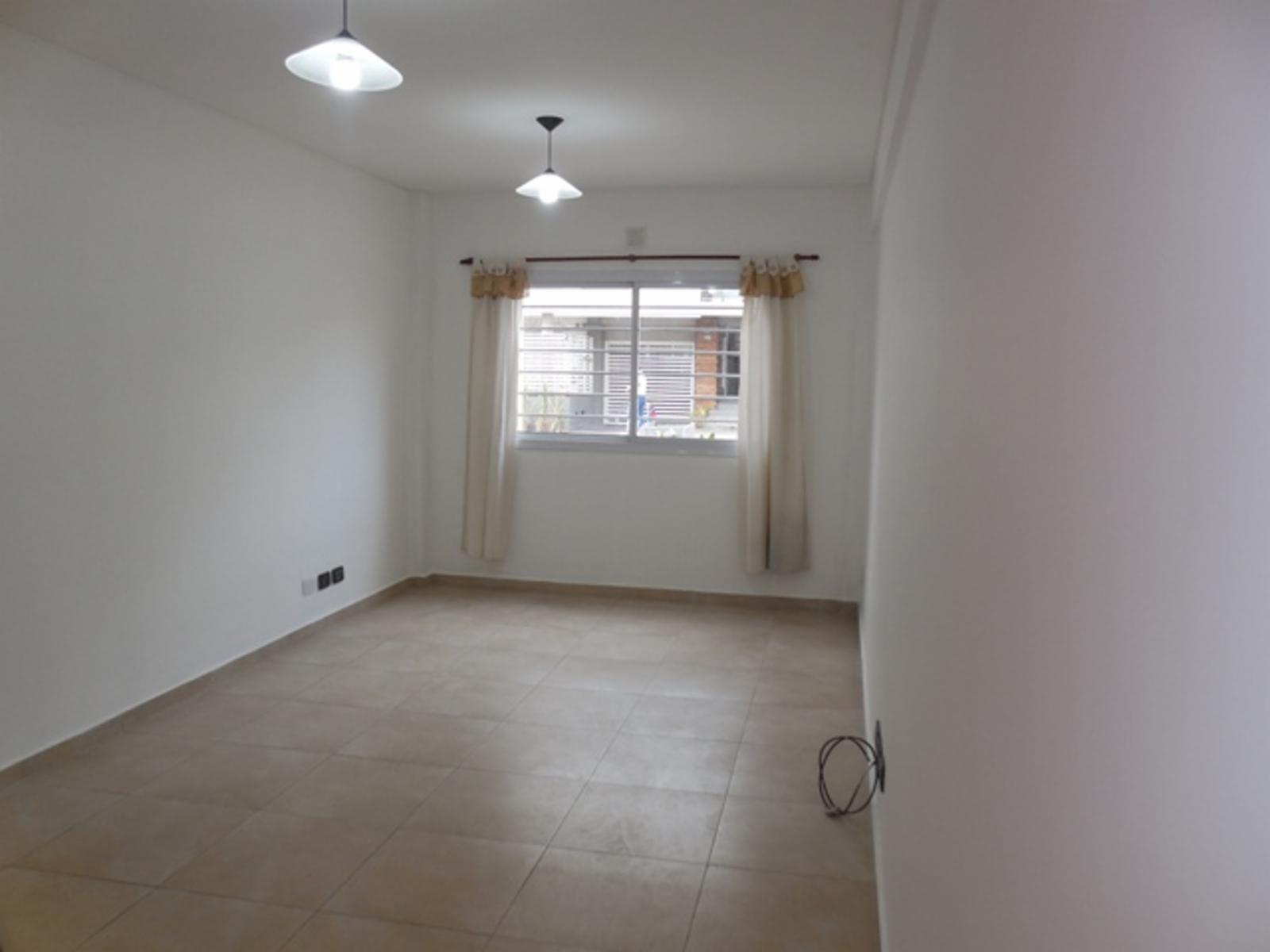 APTO CREDITO EXCELENTE DEPTO 1 AMBIENTE EN PLANTA BAJA PUEYRREDON 250 — foto 3