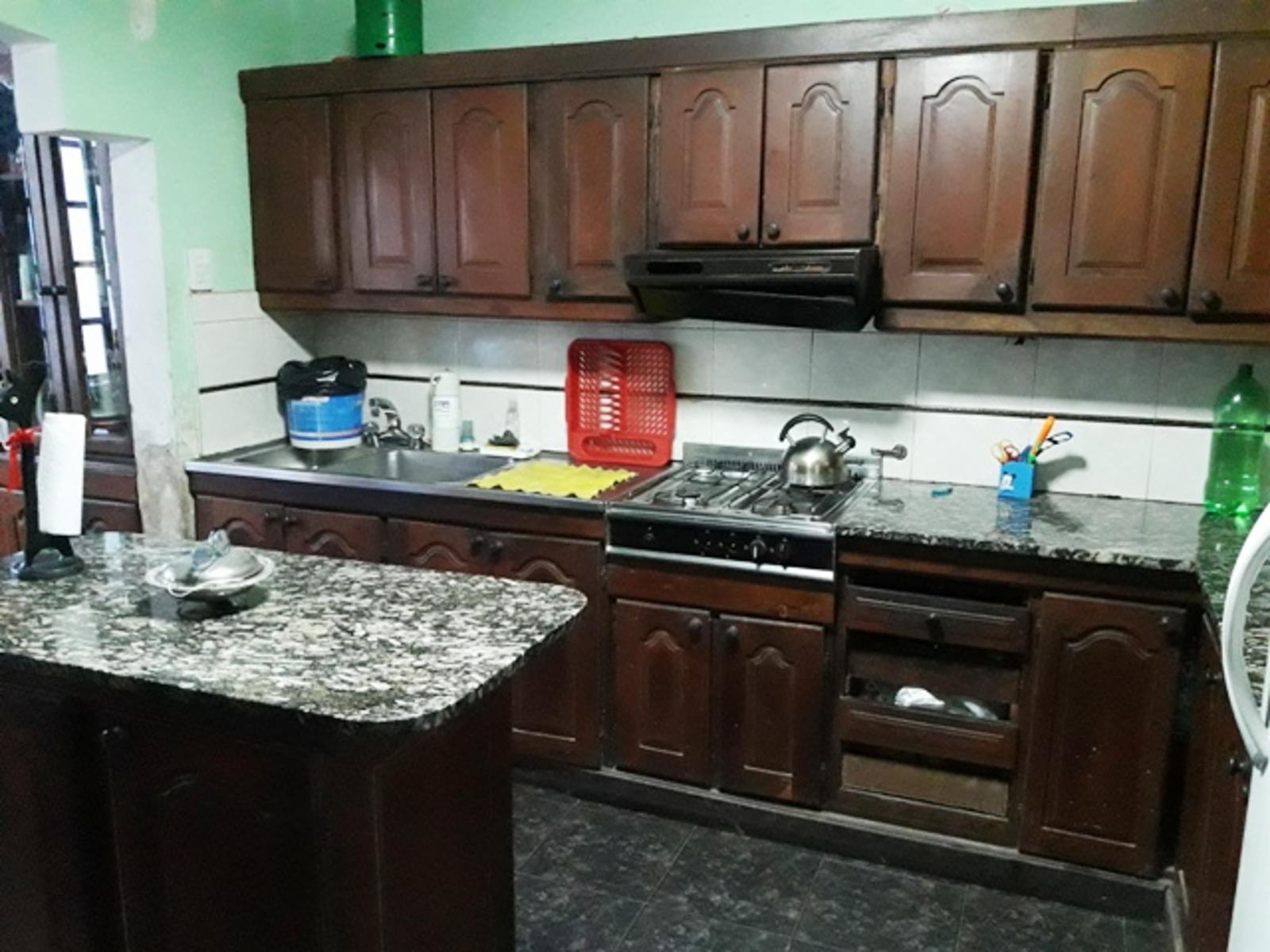 MIGUEL CANE AL 900 CASA EN BUEN ESTADO DE 6 AMBIENTES 984 — foto 4