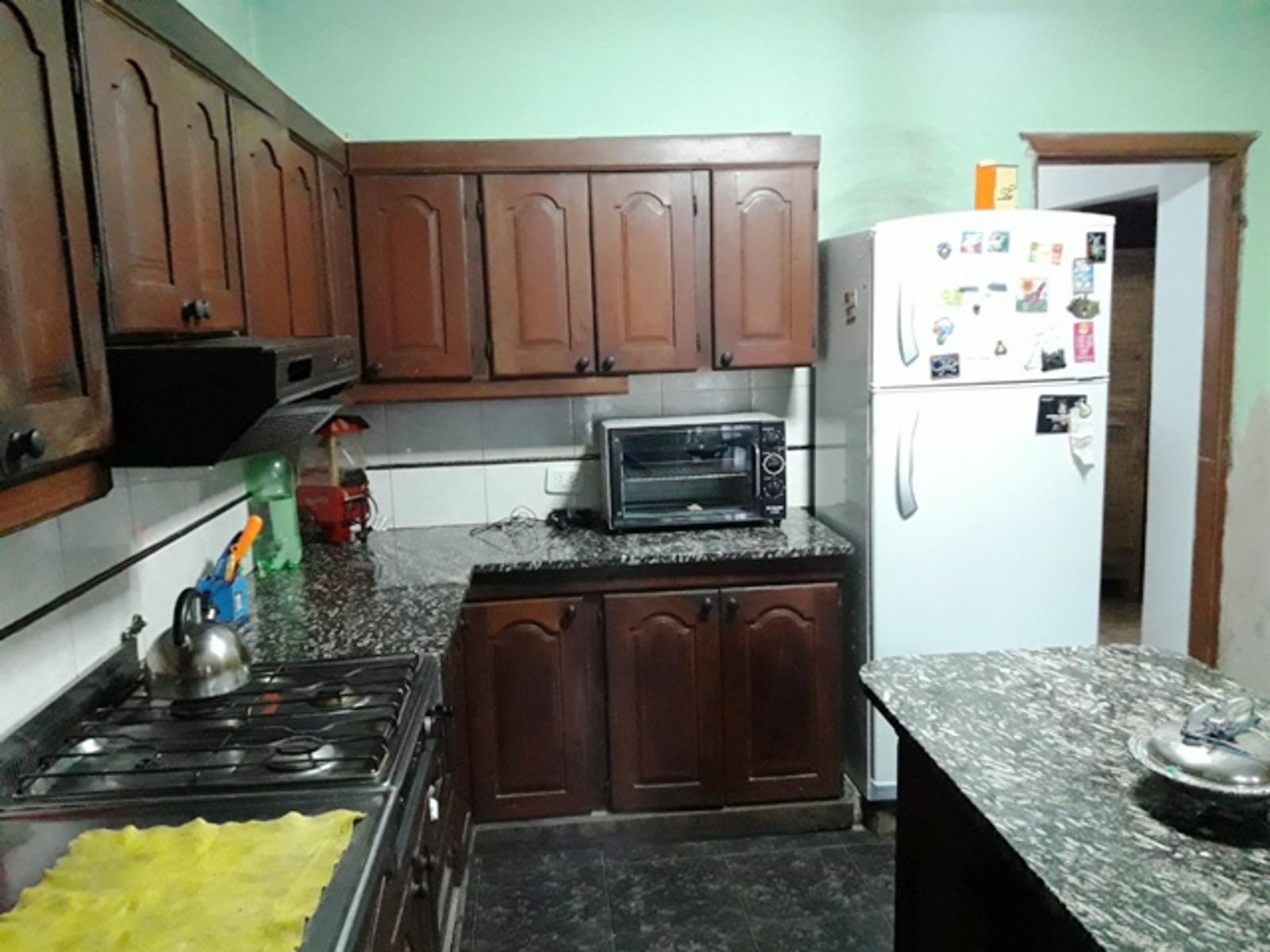 MIGUEL CANE AL 900 CASA EN BUEN ESTADO DE 6 AMBIENTES 984 — foto 5