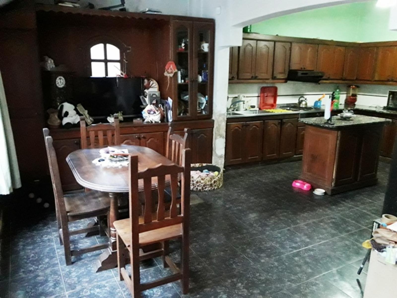 MIGUEL CANE AL 900 CASA EN BUEN ESTADO DE 6 AMBIENTES 984 — foto 6