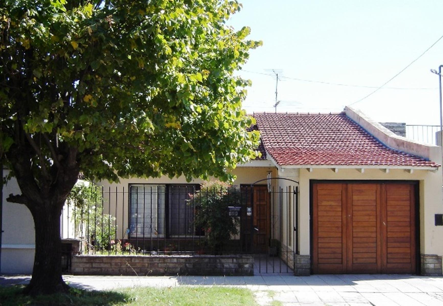 Casa Venta Juncal 650 Temperley LOTE 8,66 X 48 APTA CREDITO