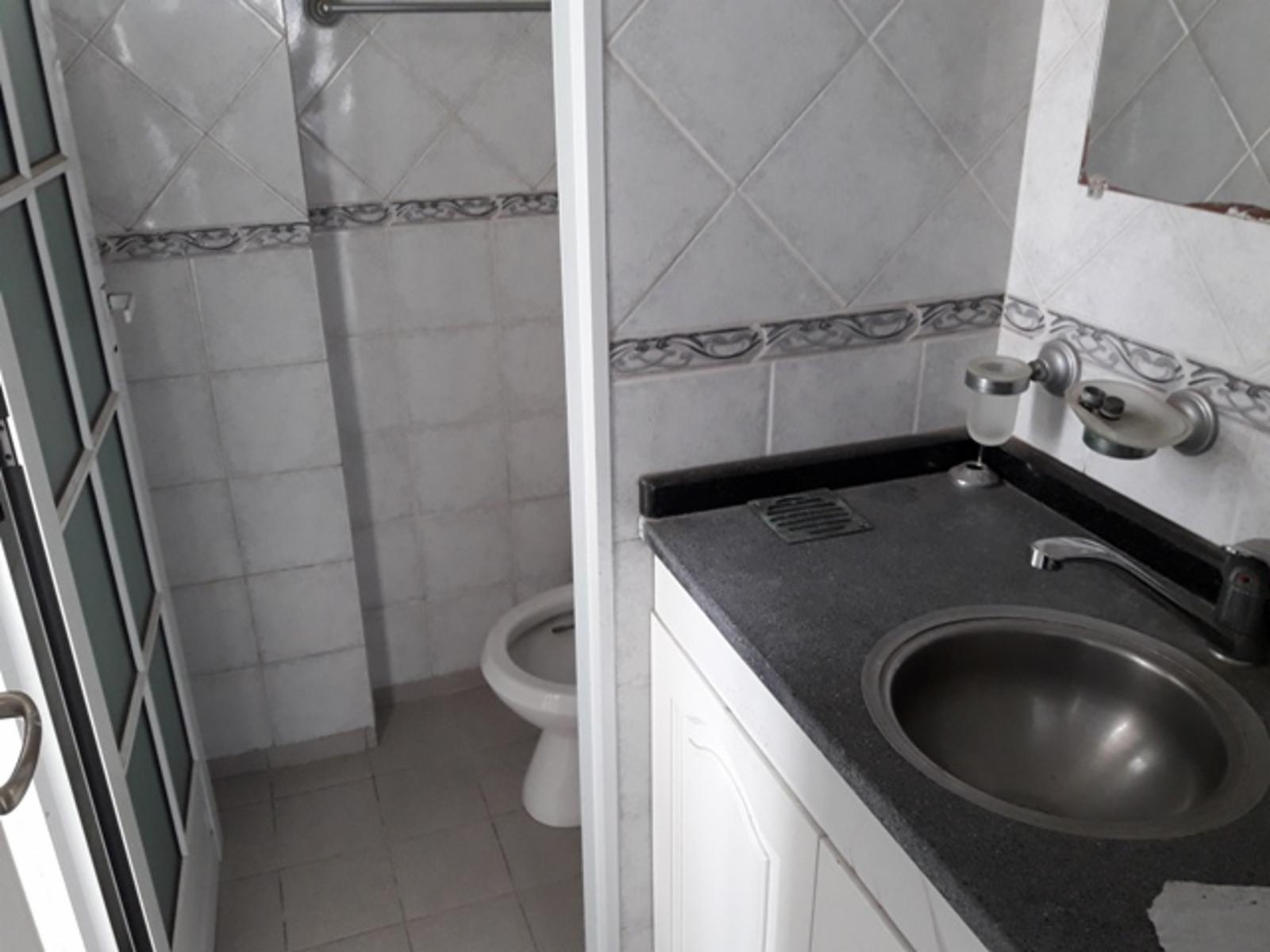 ArgenpropGestión &gt&gt Propiedades F PORTELA AL 400 AMPLIA OFICINA EN EXCELENTE UBICACION — foto 5