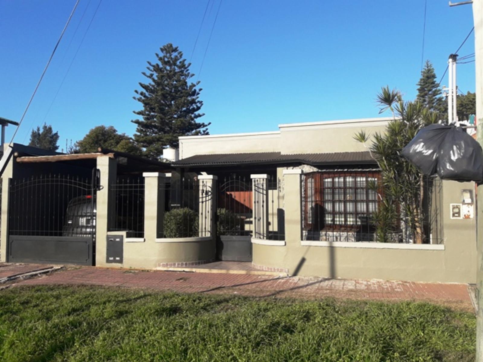 MUY BUENA CASA VIAMONTE AL 2000 SOBRE LOTE DE 10 X 44