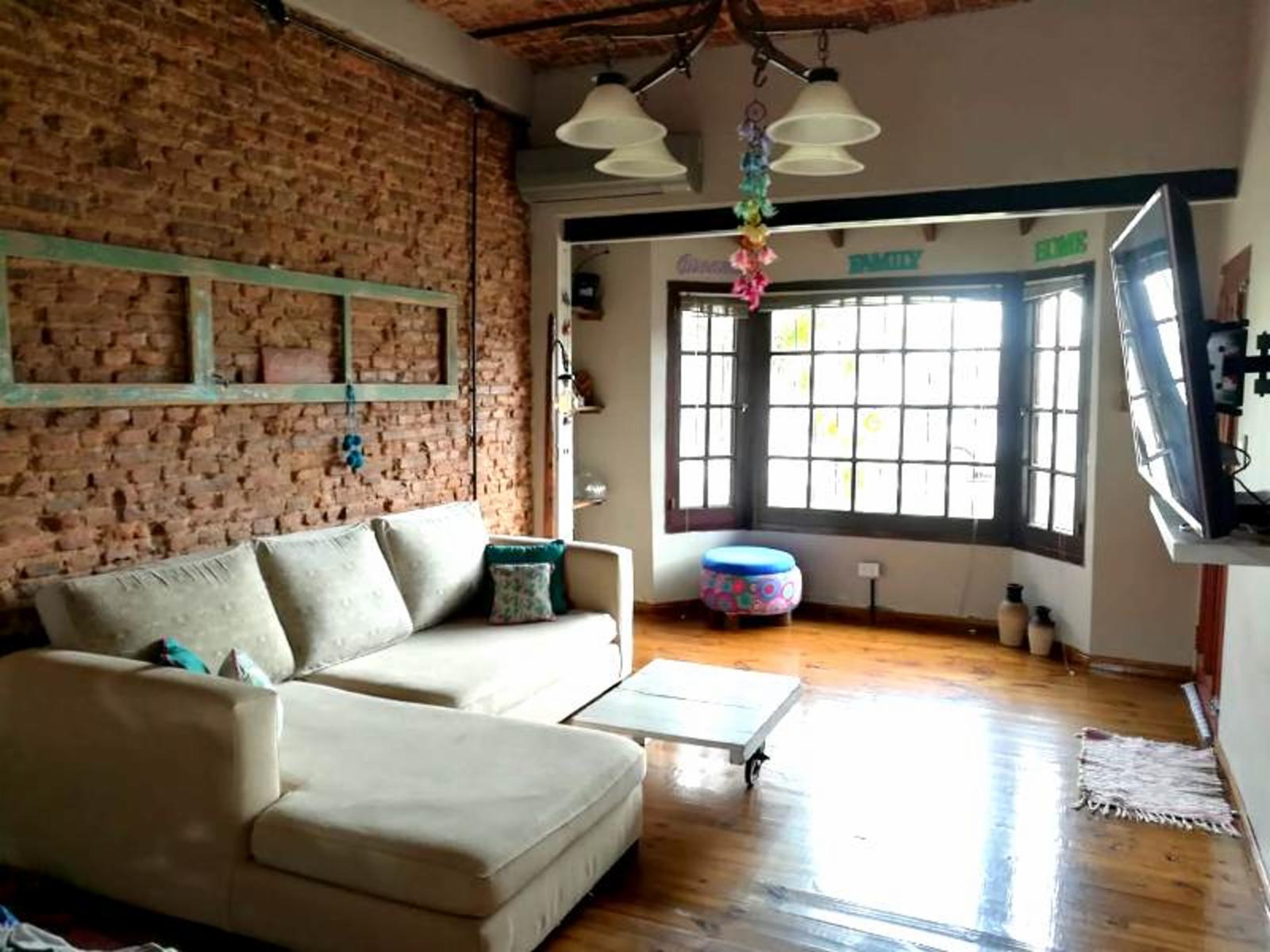 MUY BUENA CASA VIAMONTE AL 2000 SOBRE LOTE DE 10 X 44 — foto 3