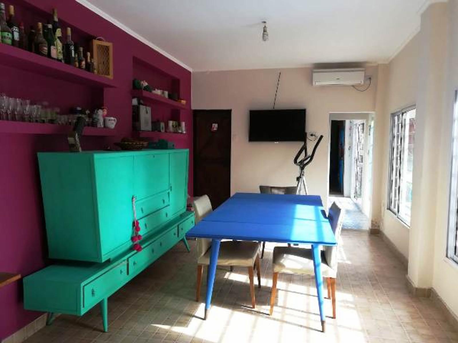 MUY BUENA CASA VIAMONTE AL 2000 SOBRE LOTE DE 10 X 44 — foto 14