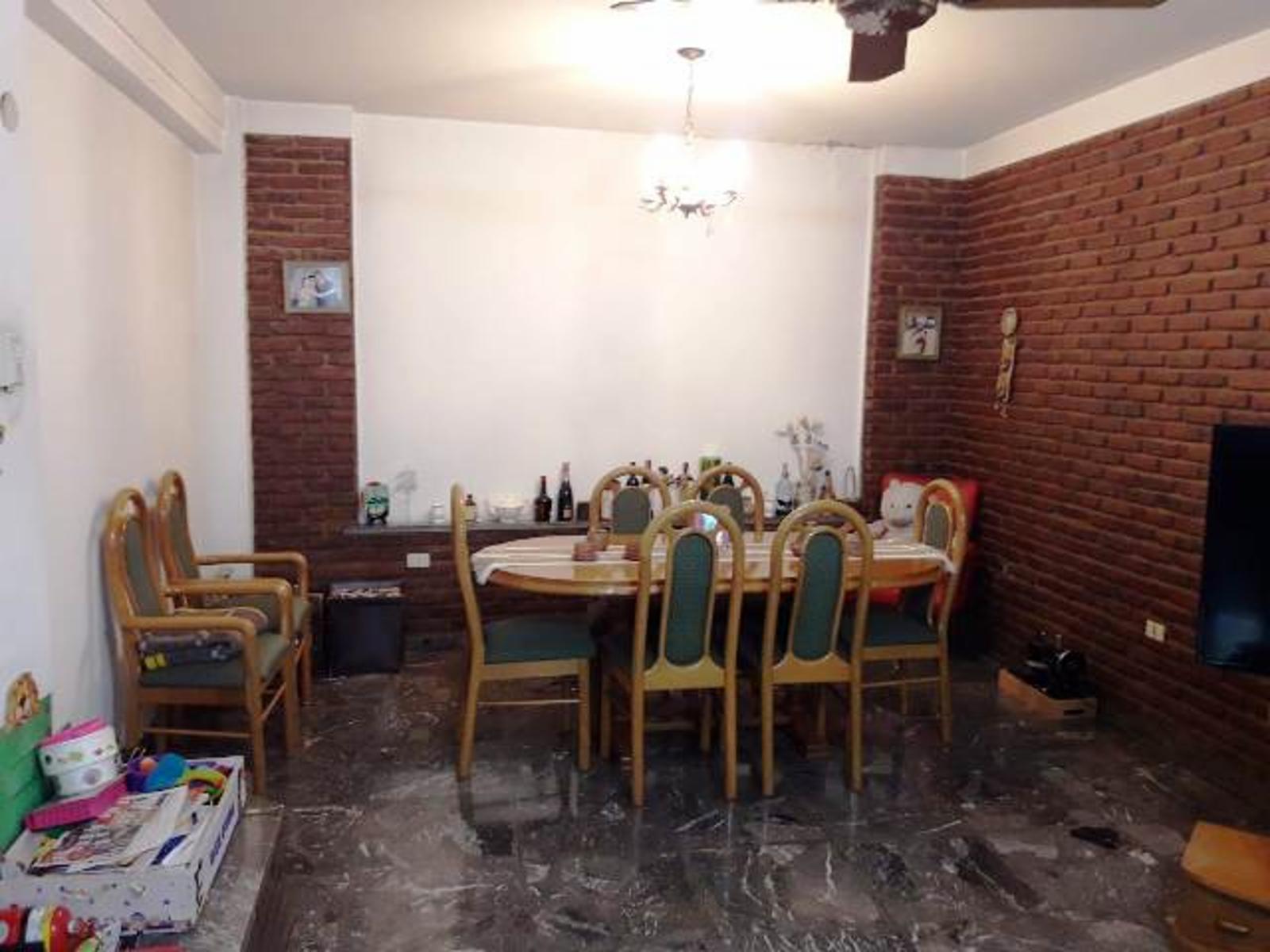 AMPLIA CASA DE 5 AMBIENTES EN MUY BUEN ESTADO EN IVAN FRANKO 3012 — foto 5