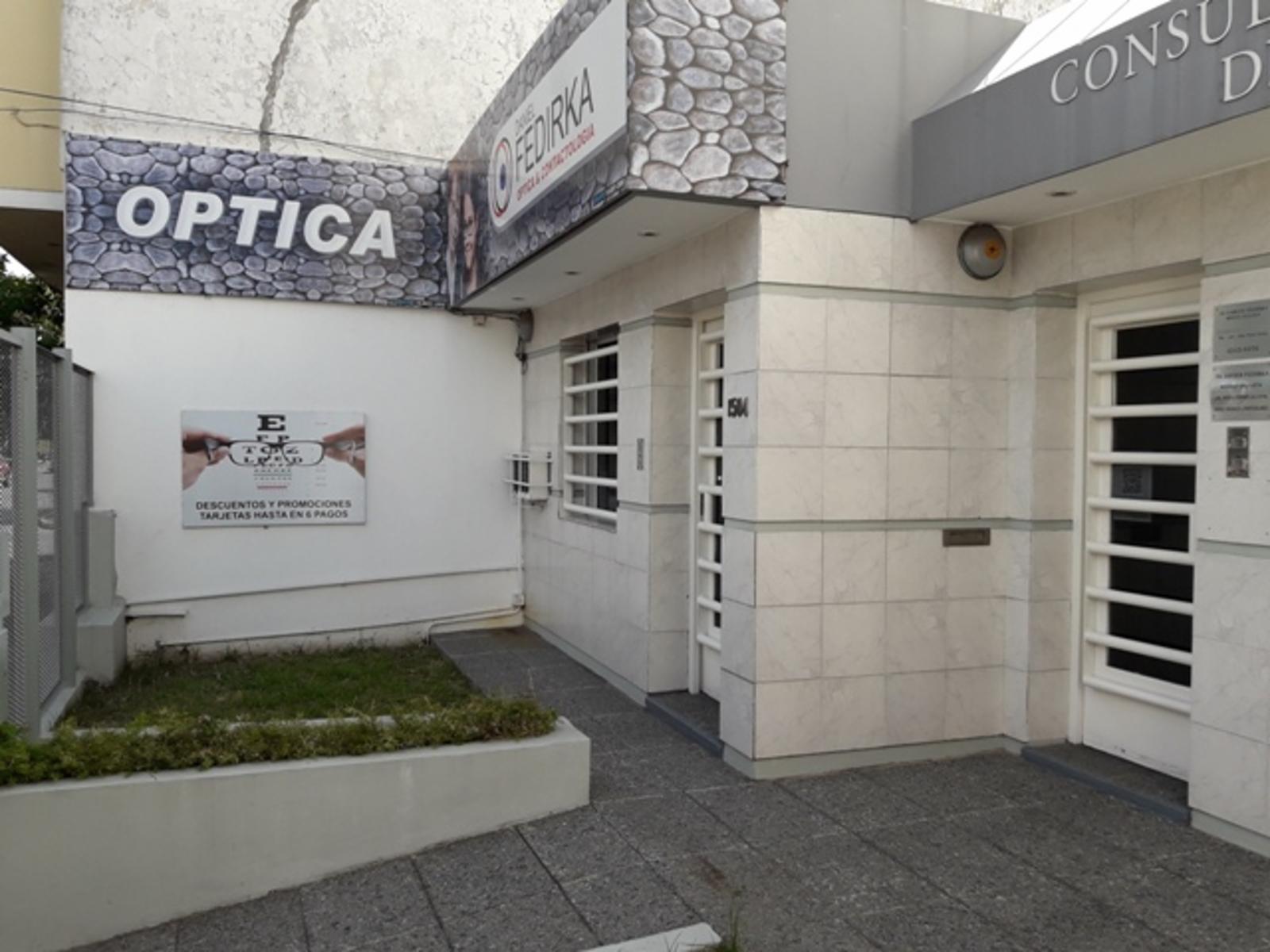 INMUEBLE CON OPTICA Y CONSULTORIOS OFTAMOLOGICOS 35 AÑOS DE TRAYECTORIA — foto 2