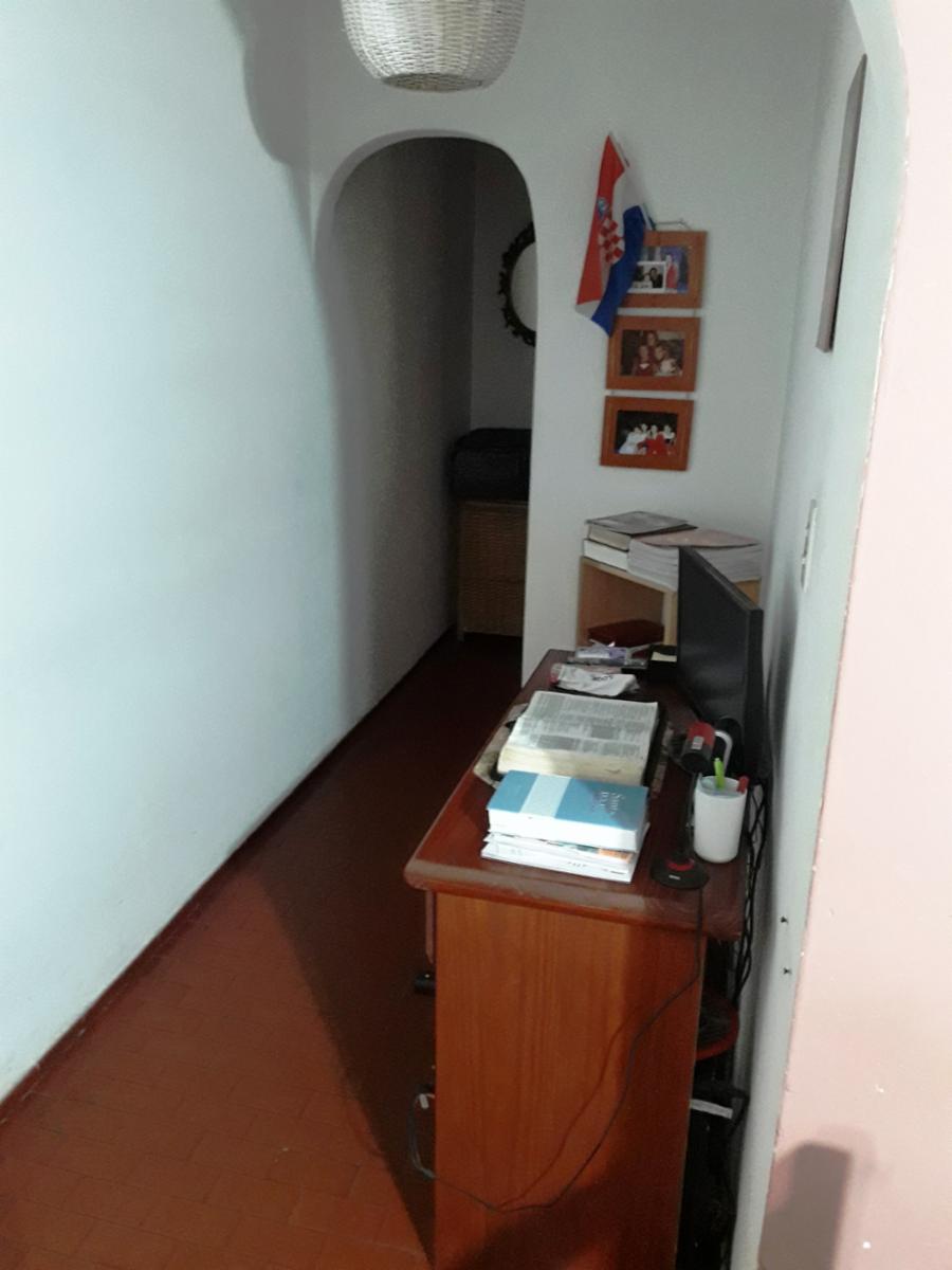MUY BUEN DEPARTAMENTO DE 3 AMBIENTES EN TORRES 14 DE JULIO A METROS DE LA ESTACION — foto 2