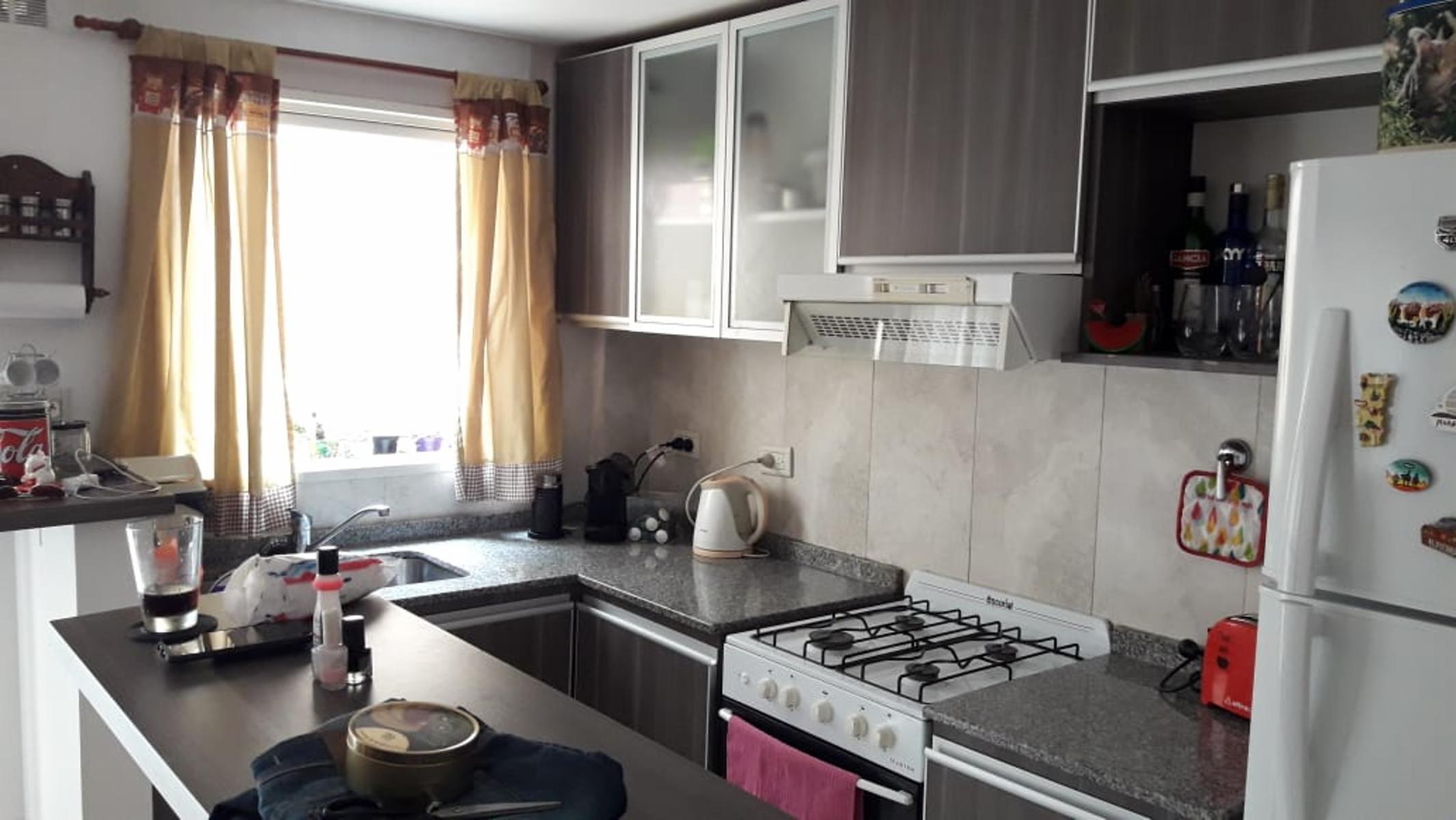 EXCELENTE DEPARTAMENTO DE 2 AMBIENTES CON PATIO EN SARANDI 420 — foto 7