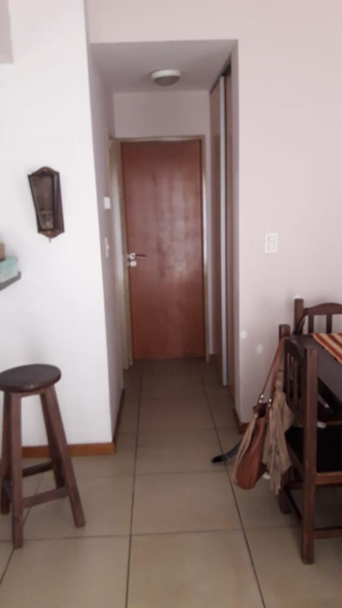 EXCELENTE DEPARTAMENTO DE 2 AMBIENTES CON PATIO EN SARANDI 420 — foto 8