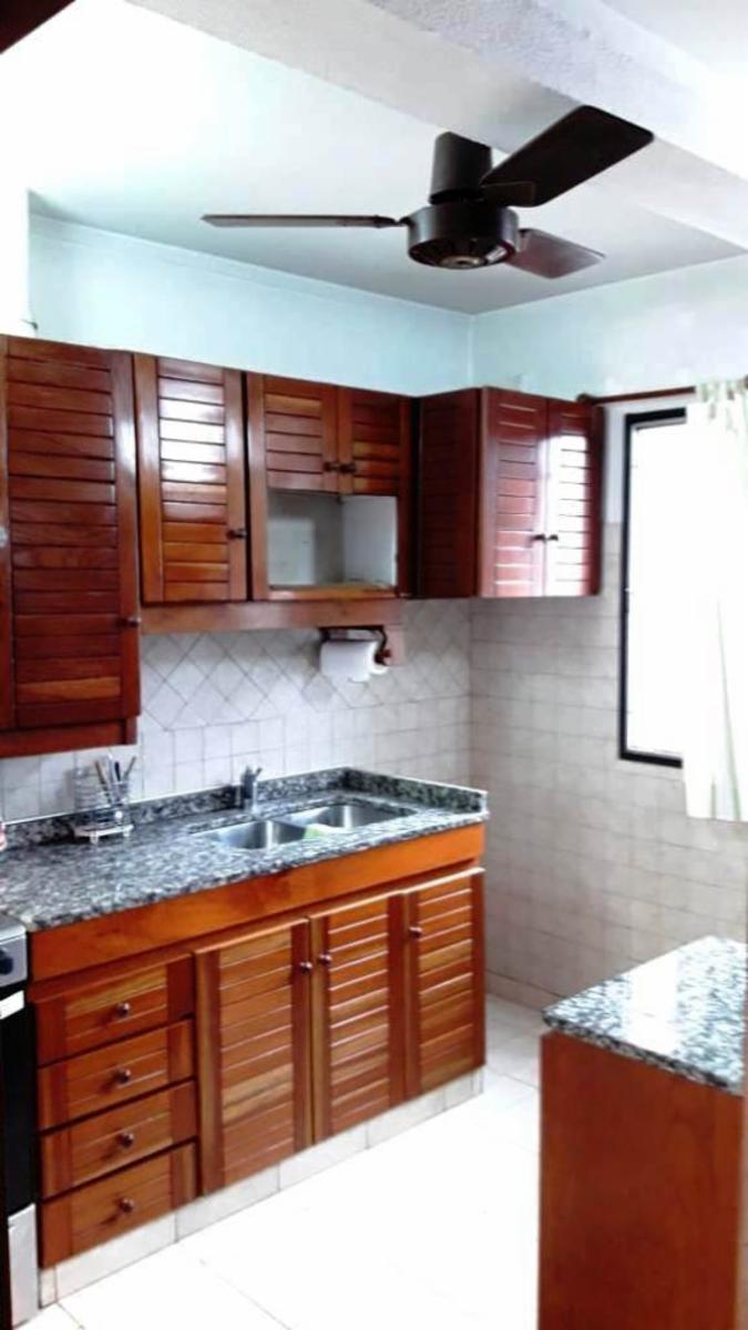 CASA DE 4 AMBIENTES CON PATIO Y COCHERA EN EXCELENTE ESTADO — foto 3