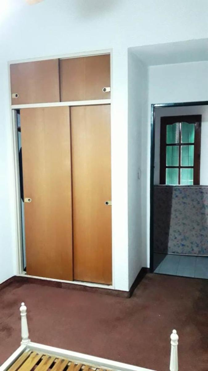 CASA DE 4 AMBIENTES CON PATIO Y COCHERA EN EXCELENTE ESTADO — foto 12